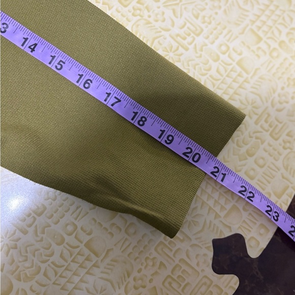 Vintage Green Tailored Blazer with Collared Neckline - Picture 9 of 10